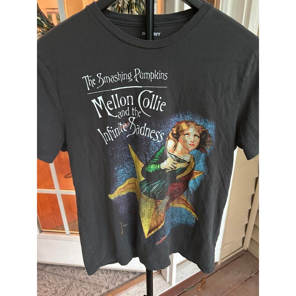 Old Navy Smashing Pumpkins Mellon Collie Band Graphic Tee Medium
